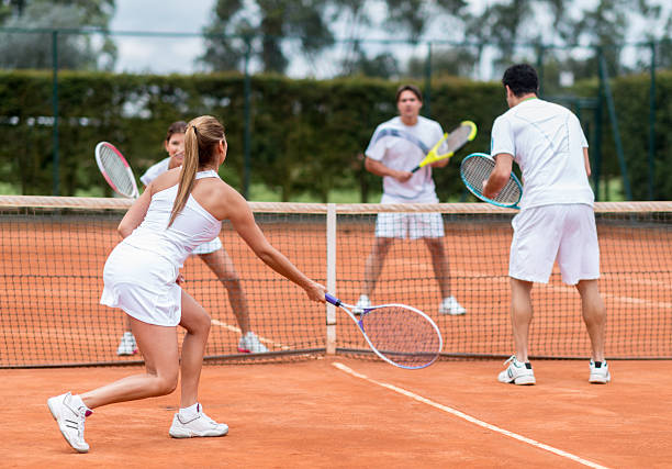 Ưu điểm của lớp học tennis cho gia đình